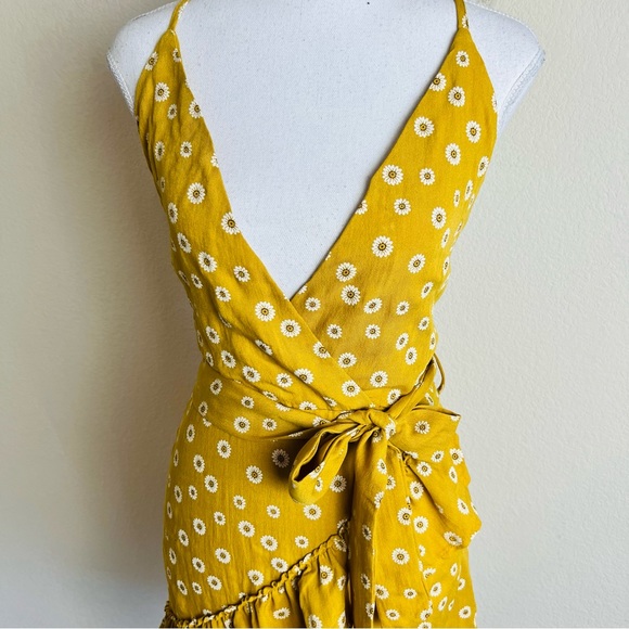 NWT Yellow Gold Floral Tweed Ruffle Surplice Waist Tie Belted Mini Dress - Picture 3 of 9
